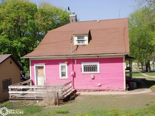302 1st Ave, Audubon, IA, 50025-1353 | Card Image