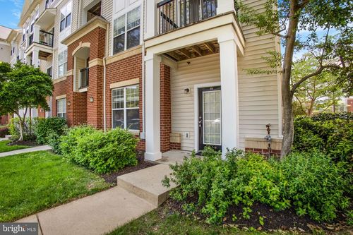 5-101-11325 Aristotle Dr, FAIRFAX, VA, 22030-7499 | Card Image