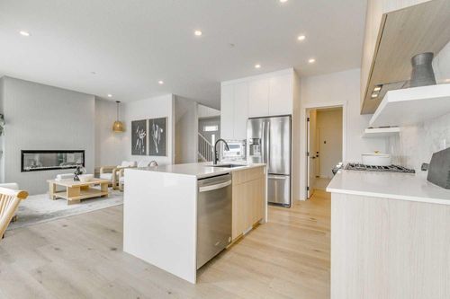 227 Lucas Common Nw, Calgary, AB, T3P2B3 | Card Image