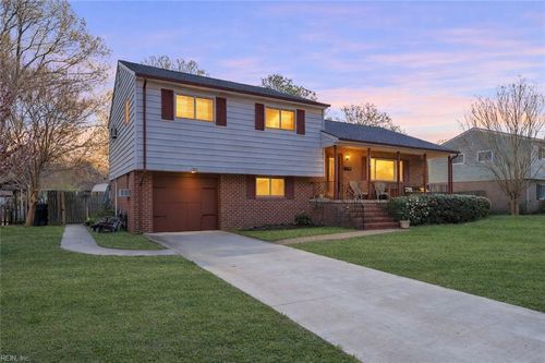 532 Hornell Ln, Virginia Beach, VA, 23452-2520 | Card Image