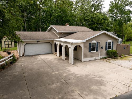 1040 Cleveland Ave, Fremont, OH, 43420-3257 | Card Image