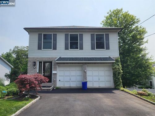 194 8th St, Cresskill, NJ, 07626-1915 | Card Image