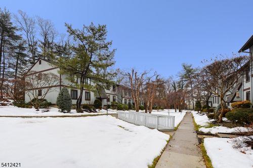 apt-b2-50 Rock Rd, Hawthorne, NJ, 07506-1571 | Card Image