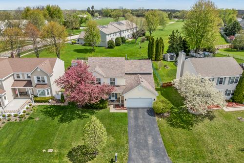 992 Mcphee Dr, Lake In The Hills, IL, 60156-1555 | Card Image