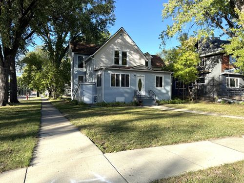 1021 4th Avenue S, Fargo, ND, 58103 | Card Image