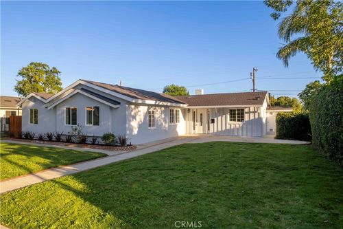 22336 Saticoy St, Canoga Park, CA, 91303-1045 | Card Image