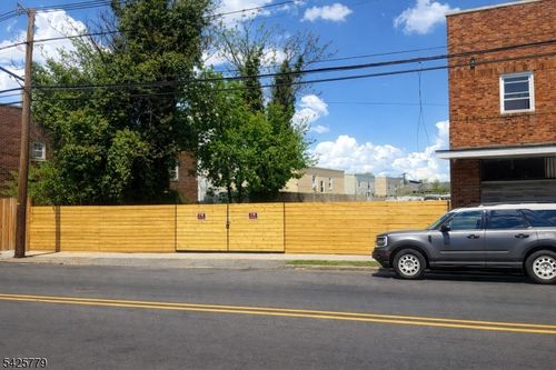 928 18th Ave, Newark, NJ, 07106-2709 | Card Image