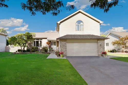 9312 S 77th Ct, Hickory Hills, IL, 60457-2163 | Card Image