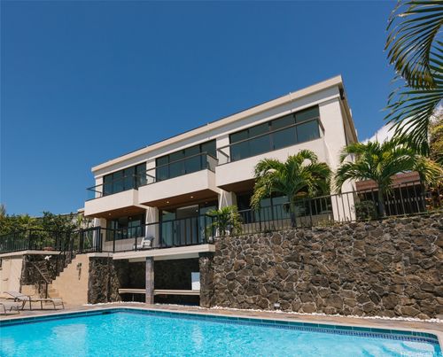 1632 Ihiloa Loop, Honolulu, HI, 96821-1320 | Card Image