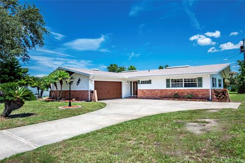 13883 Jamaica Dr, SEMINOLE, FL, 33776-1335 | Card Image