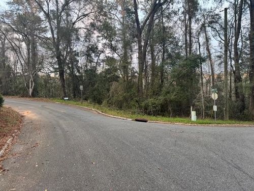 504 N Bellamy Dr, QUINCY, FL, 32351-1334 | Card Image