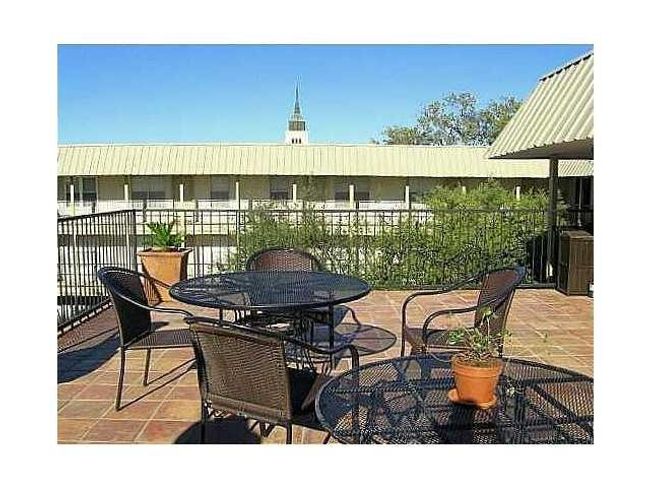 APT-20 - 910 Duncan Ln, Condo with 2 bedrooms, 2 bathrooms and 1 parking in Austin TX | Image 12