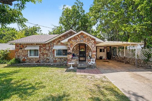 1617 Yale St, River Oaks, TX, 76114-2031 | Card Image