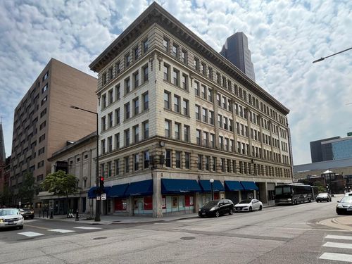 305-488 Wabasha St N, Saint Paul, MN, 55102-1135 | Card Image