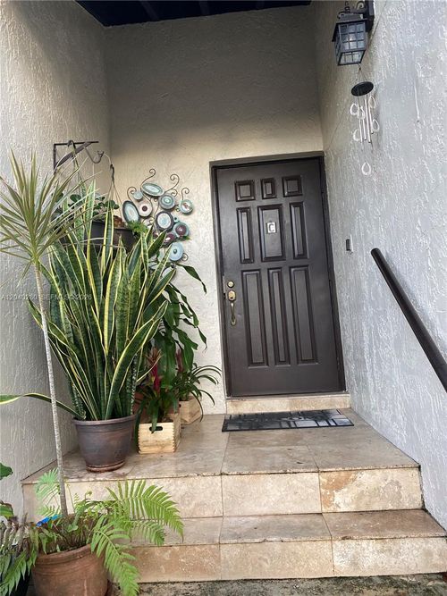 c-96-4875 Sw 152nd Pl, Miami, FL, 33185-4252 | Card Image