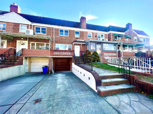 140-14 68th Dr, Flushing, NY, 11367-1652 | Card Image