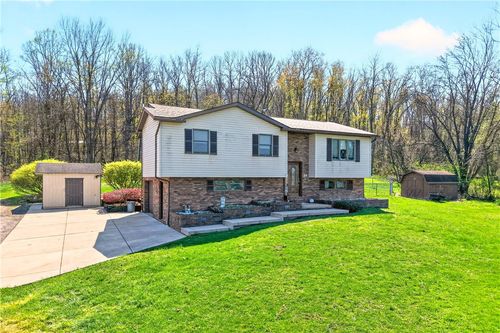 24 Sevich Aly, Monongahela, PA, 15063-3637 | Card Image