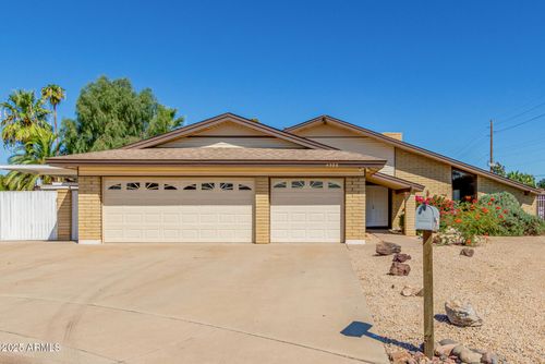 4506 W Kaler Cir, Glendale, AZ, 85301-1639 | Card Image