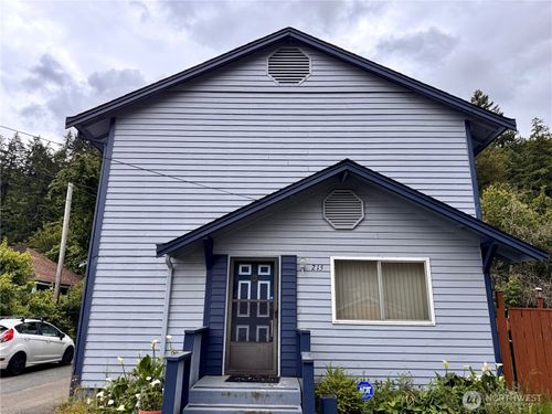215 S 11th St, Shelton, WA, 98584-3838 | Card Image