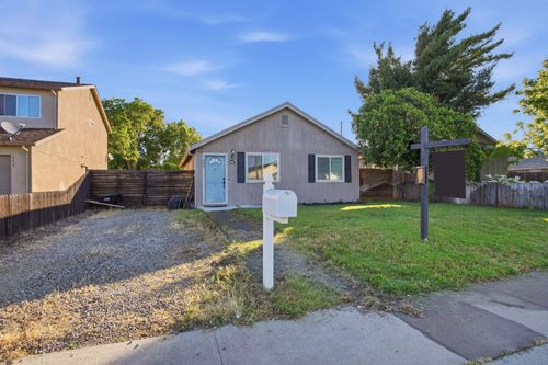 534 Ripona Ave, Ripon, CA, 95366-2033 | Card Image