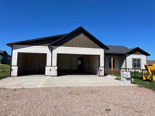1420 Bozeman Ct, Spearfish, SD, 57783-9534 | Card Image
