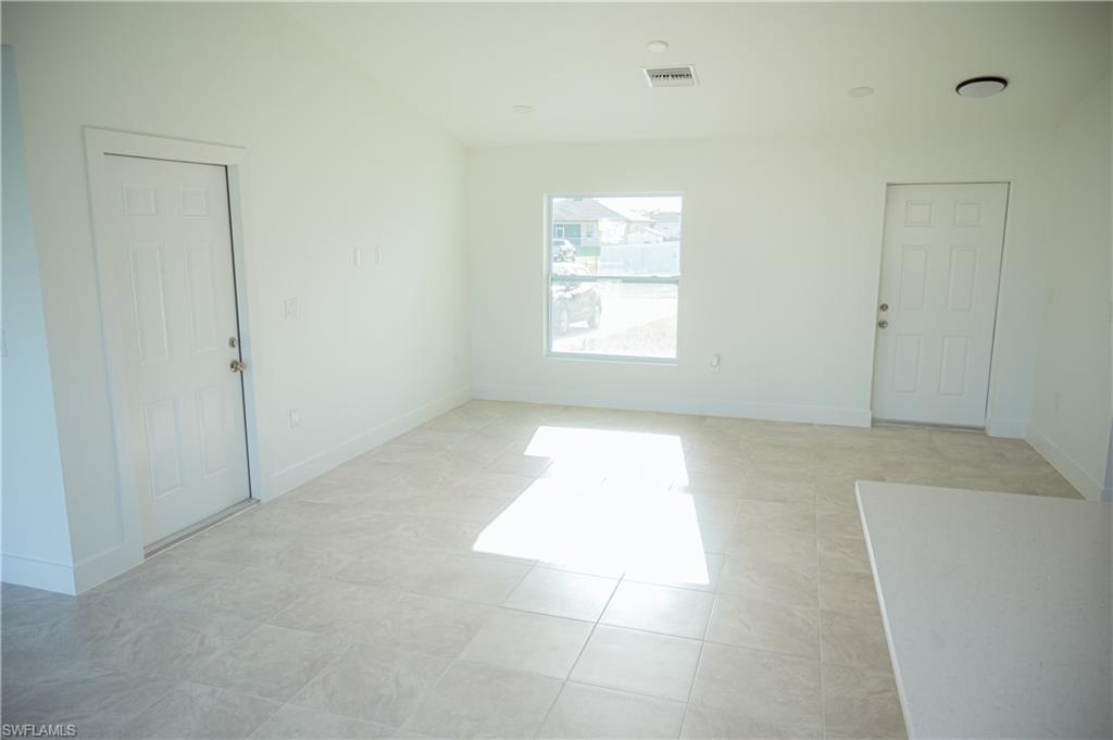 Residential in LEHIGH ACRES 5