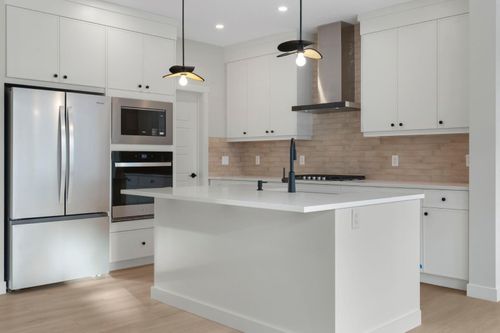 338 Rivercrest Rd, Cochrane, AB, T4C3E9 | Card Image