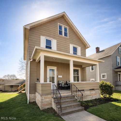 445 W Martin St, East Palestine, OH, 44413-1641 | Card Image