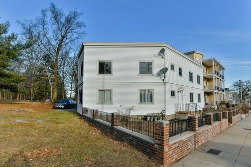 apt-4-4635 Washington St, Boston, MA, 02131-4861 | Card Image