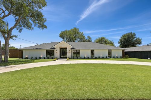 4042 Mendenhall Dr, Dallas, TX, 75244-7240 | Card Image