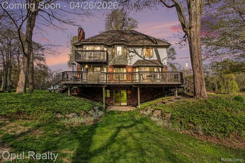 3575 Clark Cir, Commerce Township, MI, 48382-1853 | Card Image