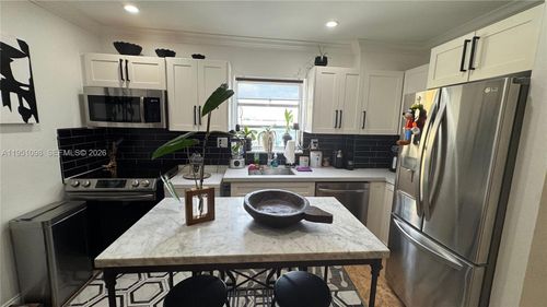 1-4713 Nw 7th St, Miami, FL, 33126-2256 | Card Image