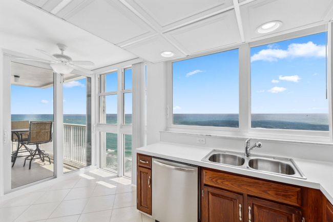 APT-1808 - 1370 S Ocean Blvd, Condo with 2 bedrooms, 3 bathrooms and null parking in Pompano Beach FL | Image 11