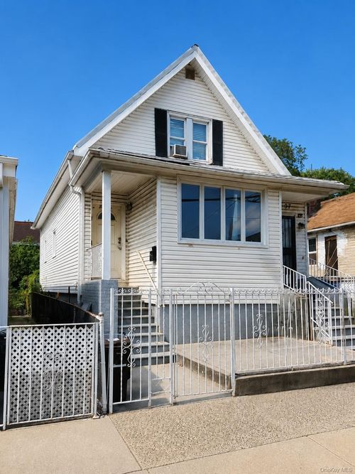 79-07 24th Ave, East Elmhurst, NY, 11370-1521 | Card Image