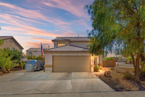 1063 Gurneys Eagle Ave, Henderson, NV, 89015-8504 | Card Image