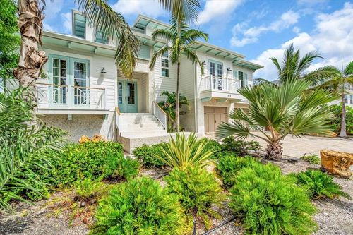 149 Mckinley Dr, SARASOTA, FL, 34236-2117 | Card Image