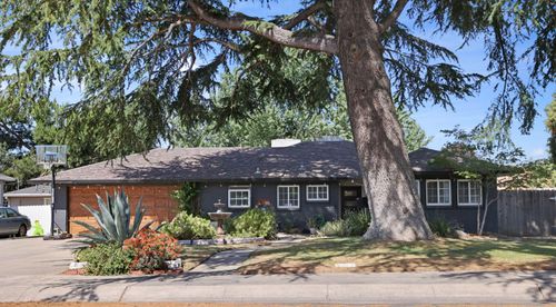 1115 S Lee Ave, Lodi, CA, 95240-5717 | Card Image