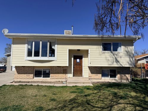 4502 W Windcrest Cir, West Valley City, UT, 84120-3743 | Card Image