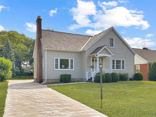 1027 Mcconnell Ave, Erie, PA, 16505-3219 | Card Image