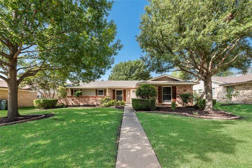 4925 Pinehurst Dr, Garland, TX, 75043-5062 | Card Image