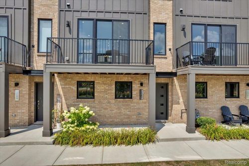 1087 Hampton Cir, Detroit, MI, 48207-5069 | Card Image
