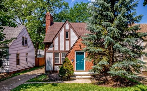 2324 Scholl Rd, University Heights, OH, 44118-3636 | Card Image