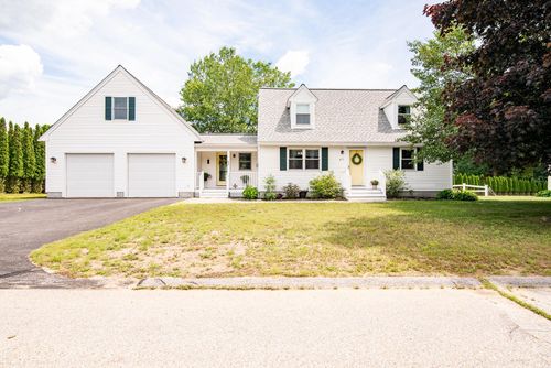 477 Stockdale Cir, Rollinsford, NH, 03869-5638 | Card Image