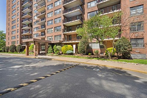 apt-16e-225 Saint Pauls Ave, Jersey City, NJ, 07306-3772 | Card Image