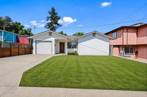 3881 Linden Ln, El Sobrante, CA, 94803-3114 | Card Image