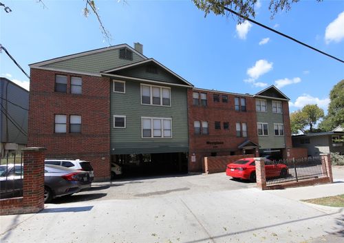 apt-204-2706 Salado St, Austin, TX, 78705-3934 | Card Image