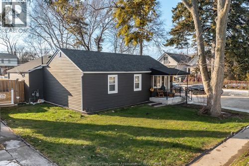 1455 York St, Windsor, ON, N8X1W2 | Card Image