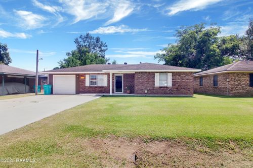 176 Tulip Dr, Opelousas, LA, 70570-1132 | Card Image