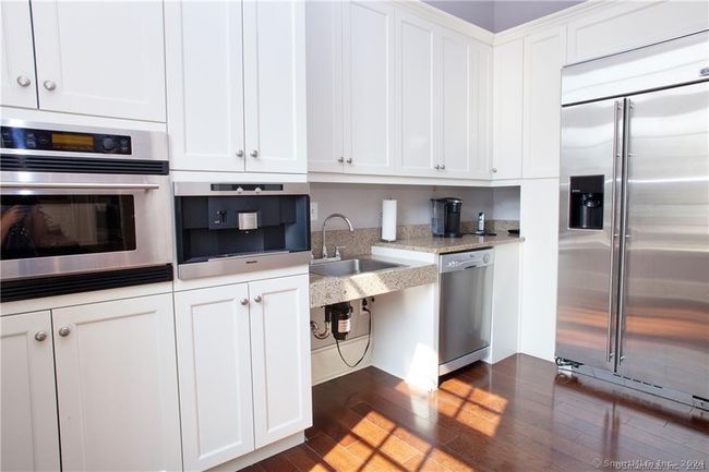 Kitchenette off the game room | Image 20