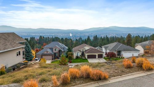 8430 E Blue Fox Ln, Spokane, WA, 99217-5509 | Card Image